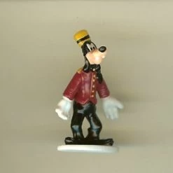 Disney Series 5 Mini Figure - HOLLYWOOD TOWER HOTEL BELLHOP GOOFY